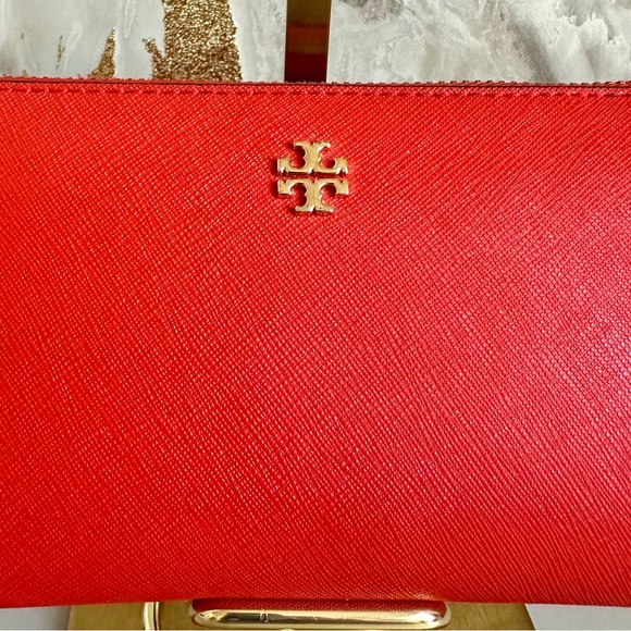 EUC Tory Burch Women's Emerson Wristlet Zip Continental - Picture 3 of 10